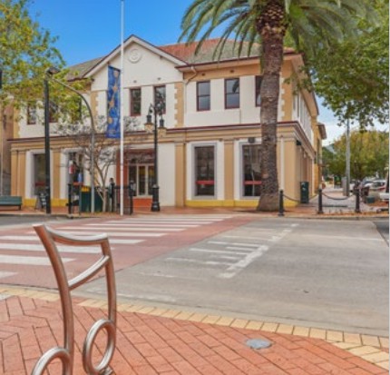 400-402 Peel Street Tamworth
